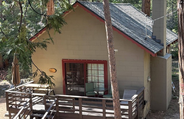 Gemütliche Hütte im Wald - in der Nähe der Kunst / Musik & Dorf, Haustiere erlaubt, Wi-Fi