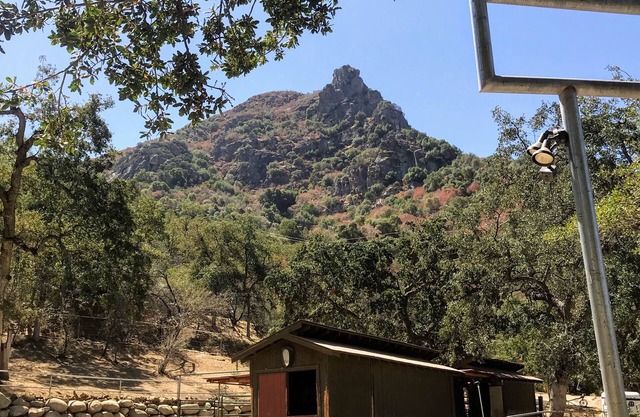 Cozy cabin in amazing Three Rivers with WiFi, AC Sequoia NP entrance 4miles