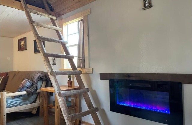 Cozy cabin in charming Kalispell near Glacier Park