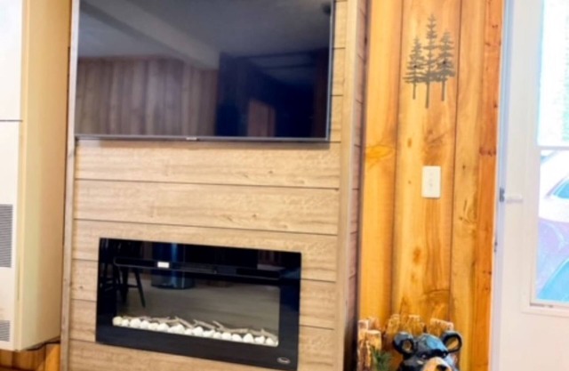 Cozy Cabin - In the Stix! Centrally located for Up North Fun
