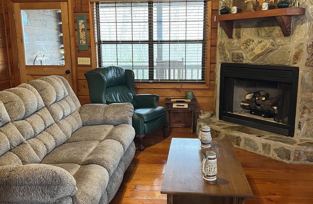 Cozy Cabin near Blue Ridge Georgia