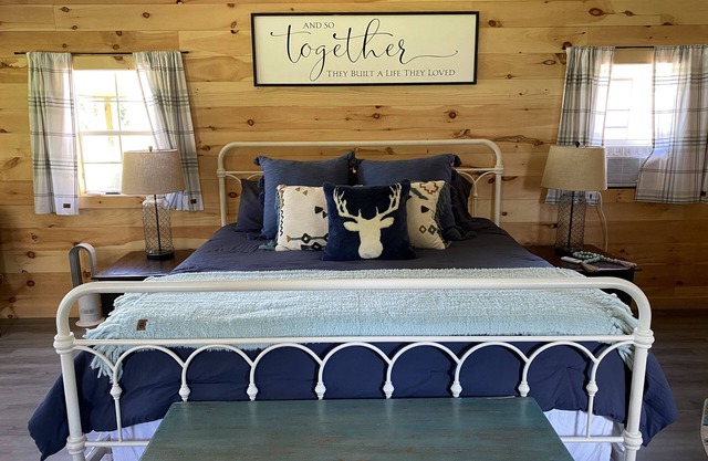 Cozy Cabin nestled in the heart of Irongate Equestrian Center