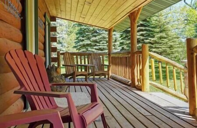 Cozy Cabin on Maple Lake