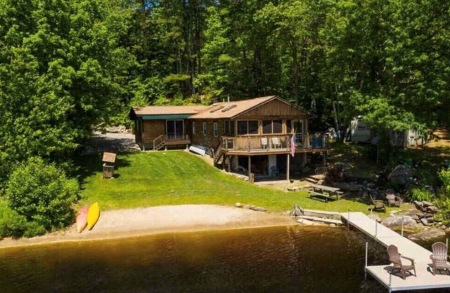 Cozy Cabin on Private Lakeside Beach