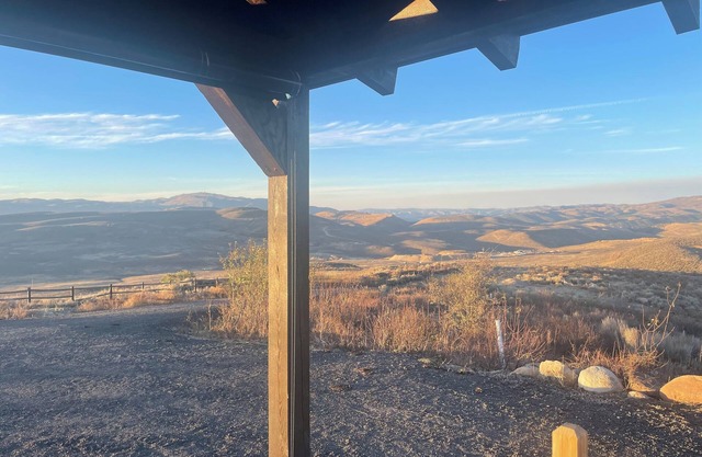 Cozy Cabin on the outskirts of Park City- Your Mountain Retreat Awaits