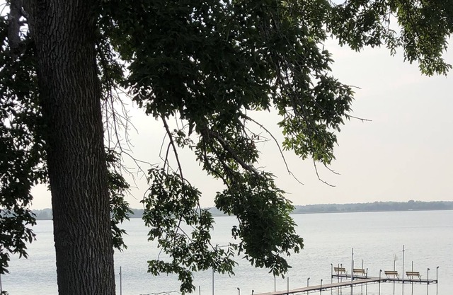 Cozy Cabin Retreat on Lake Osakis minutes from Alexandria