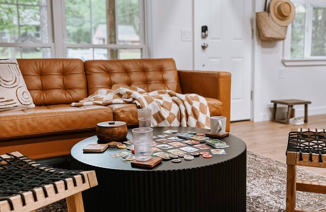 Cozy Cabin Retreat w/hot tub and sauna! 3 minutes from Promised Land State Park!