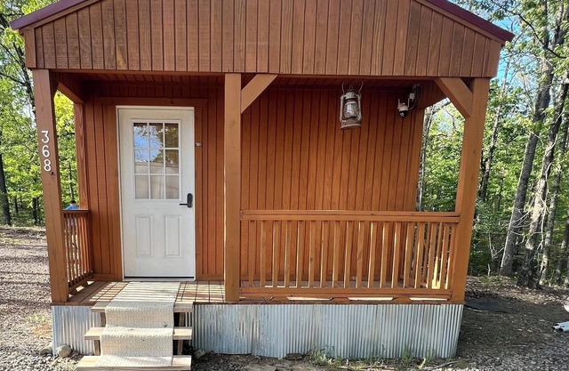 Cozy cabin with AC and WiFi in delightful Murfreesboro