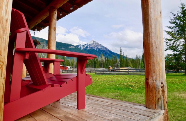 Cozy Cabin with Magnificient Views and Woodstove