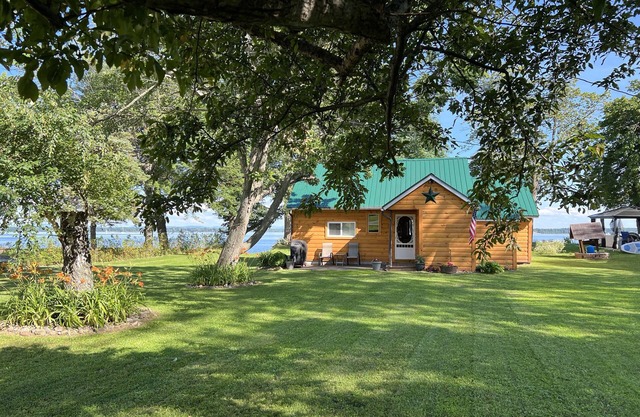 Gemütliche Hütte mit Panoramablick auf den See, Ruhige Lage, perfekt für Familie Get Aways!