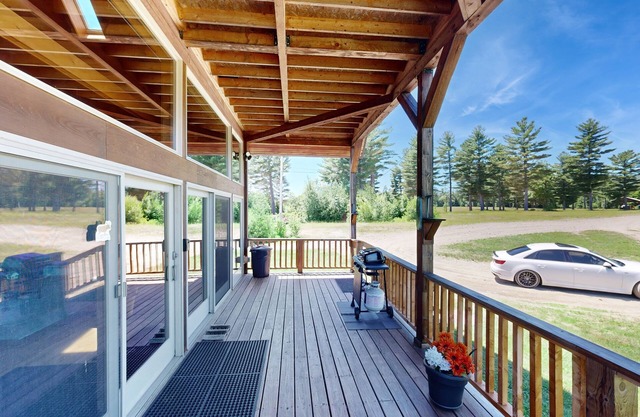 Cozy Cabin with Direct Trail Access & Modern Comforts