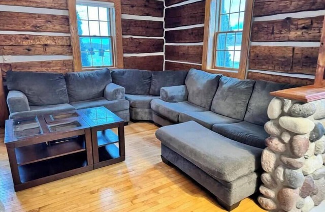 Cozy Cabin