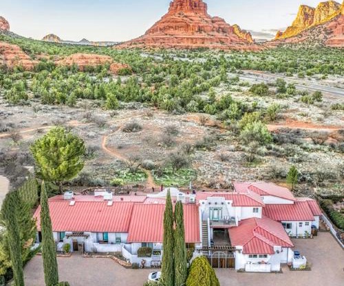 Cozy Cactus Inn