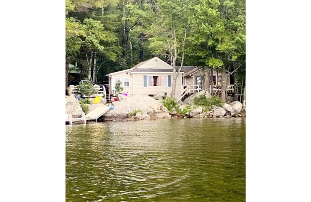 Cozy Camp on North Pond in Smithfield