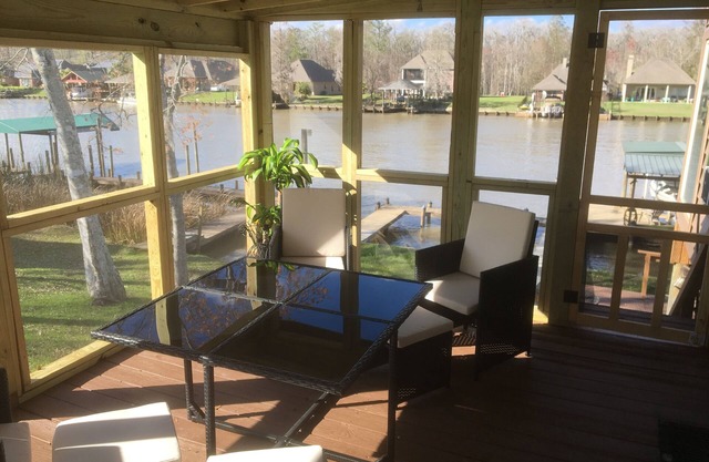Gemütliches Camp mit Sonnendecks! In der Nähe von New Orleans und Baton Rouge.!