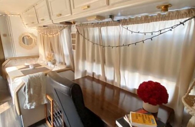 Cozy caravan located in Astoria