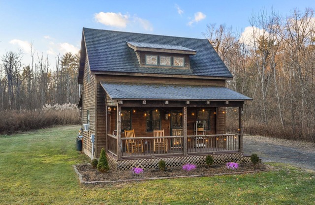 Cozy Catskill Cabin w/ 10-minute Walk to Downtown Catskill