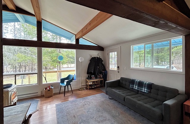 Cozy Catskills Cabin with Mountain views