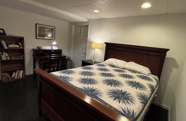 Cozy centrally located studio with WiFi and AC in delightful Port Republic, MD