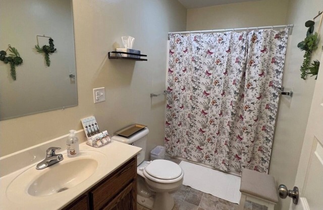 Cozy, centrally-located home!