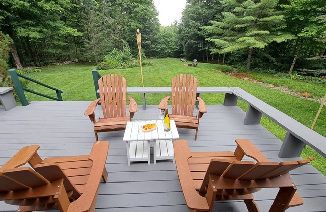 Cozy chalet minutes from Okemo Mtn & VAST