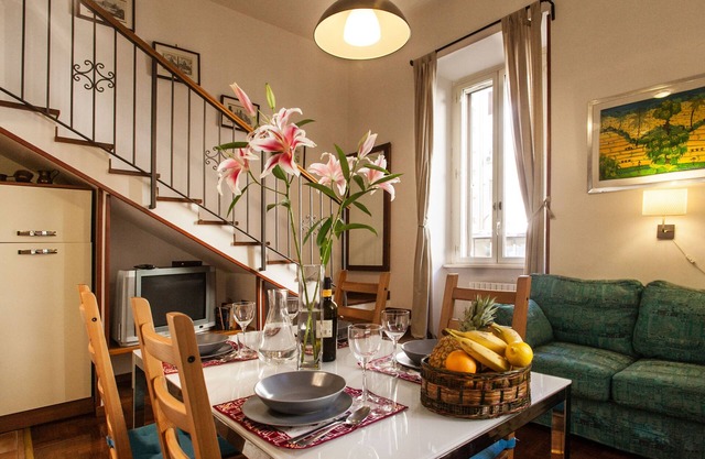 Gemütliche Charming Ruhig Studio ein paar Meter von der Villa Borghese - A / C, Wi-Fi, Sat-TV