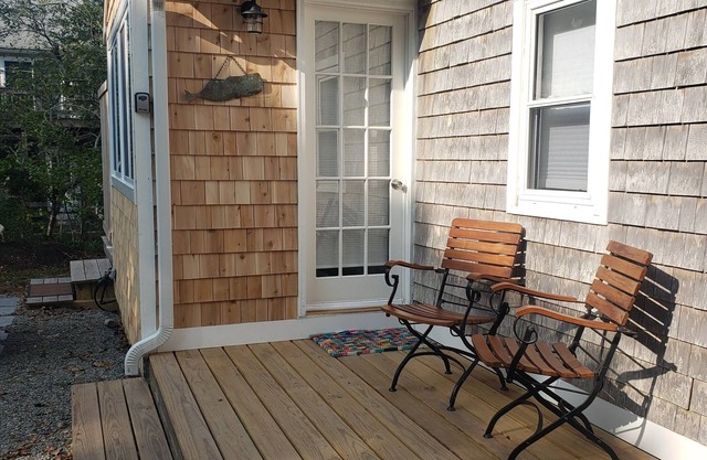 Cozy Chatham Cottage walk to Hardings beach Restaurants & downtown.