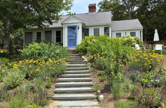Cozy Chatham home with privacy and nautical decor