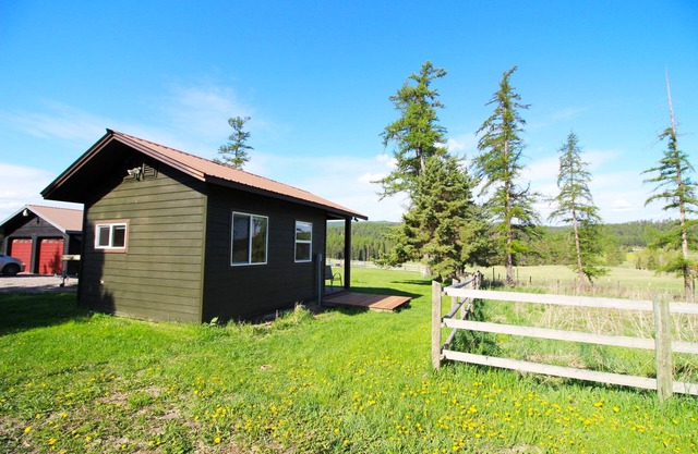 Cozy & Clean, One Room Cabin Retreat