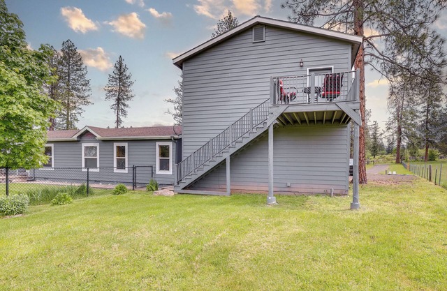 Cozy Clearwater Apartment - Hike, Fish & Explore!