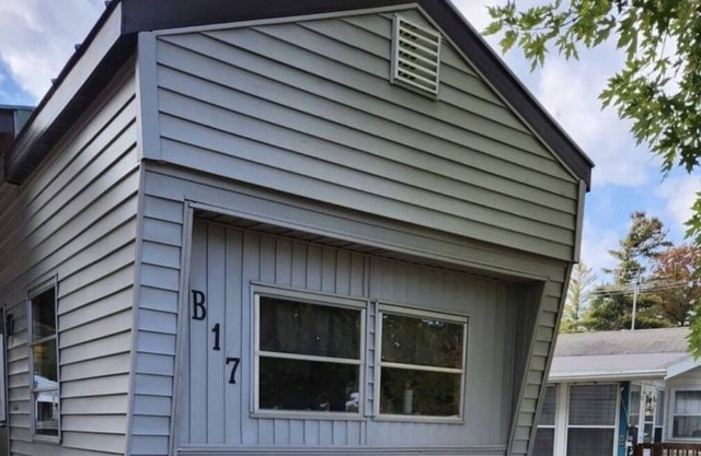 Cozy Cloverleaf Chain Lakes Rental