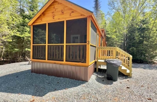 Cozy Coastal Cabin #3