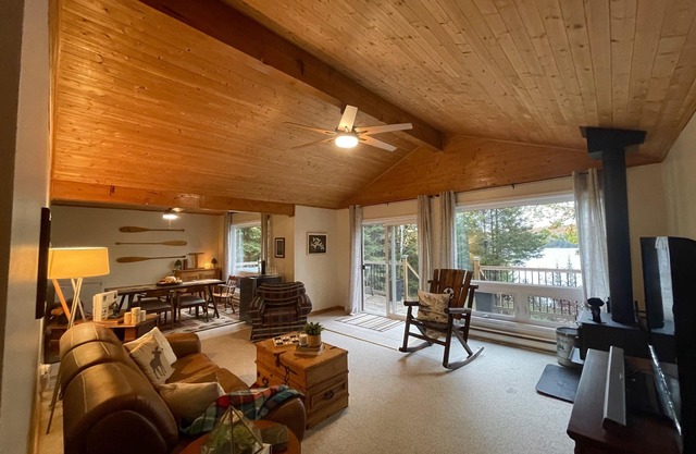 Cozy Coe Island Oasis