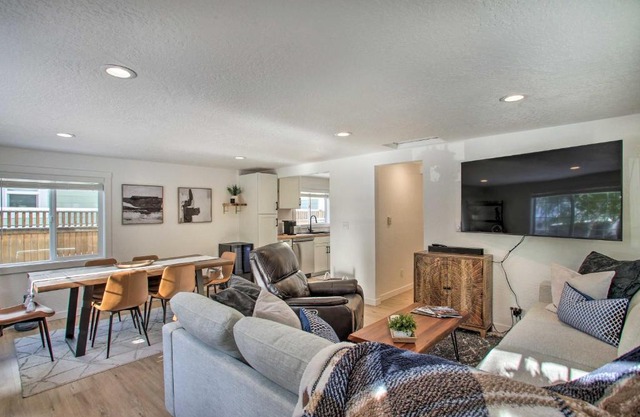 Cozy Coeur dAlene Getaway with Fire Pit, Near Dtwn