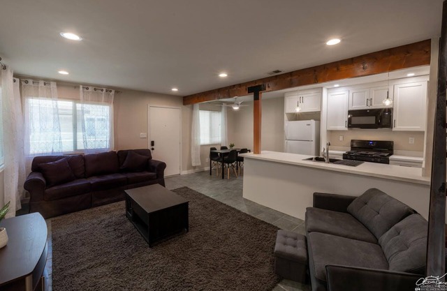 Cozy Condo in Davis near Greenbelt & Park
