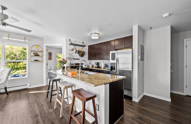 Cozy Condo in North Boulder - Rooftop Patio / Views - 30+ Day