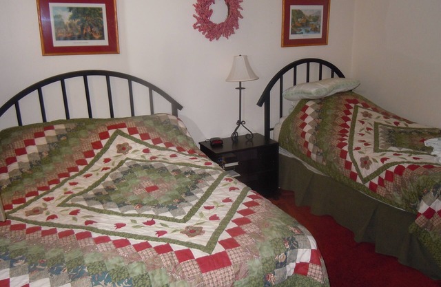 Cozy condo in the White Mountains- Close to Storyland!
