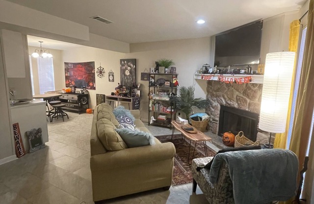 Cozy Condo near hospitals