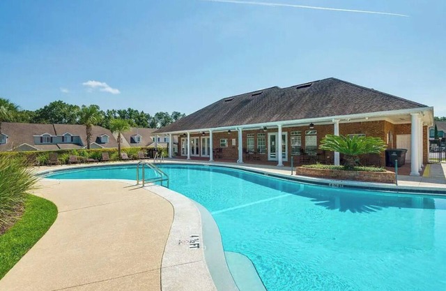 Cozy Condo w/ On Suite Private Bath | Pool | Gym