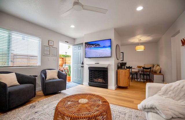 Cozy Condo, Walk to Beach, Bikes, BBQ, Downtown, Fire Pit, WIFI, Surf City