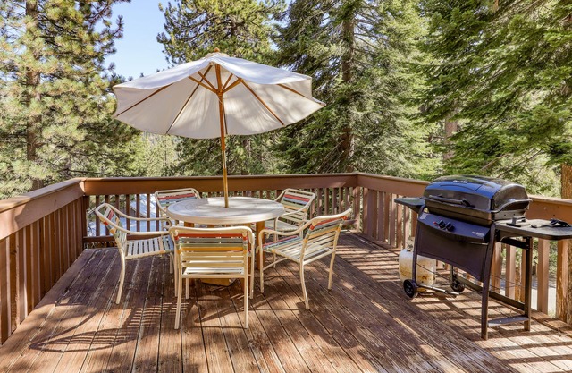 Gemütliche Wohnung mit Gemeinschaftspool und Whirlpool - zu Fuß zum Yachthafen am Huntington Lake!
