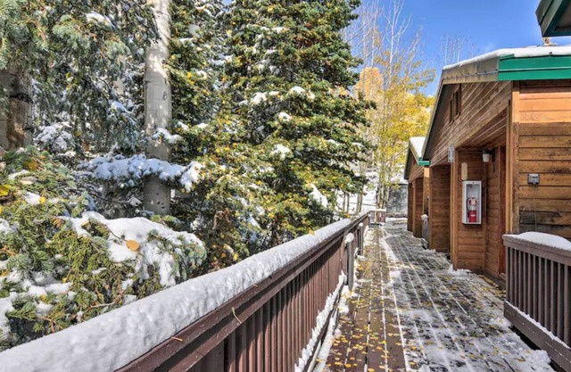 Cozy Corner Condo @ the Cottages