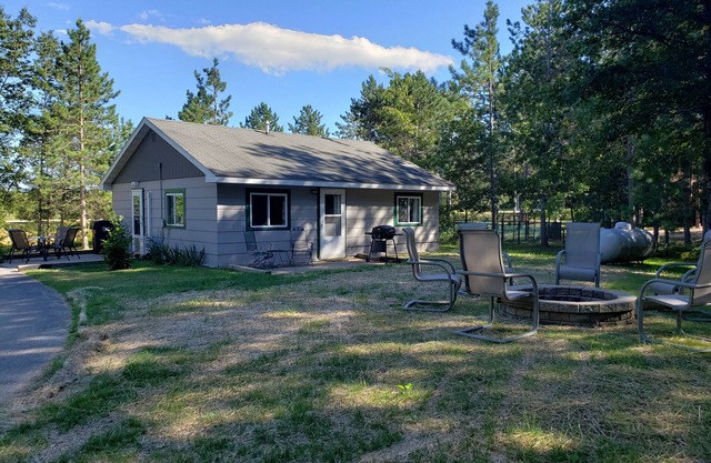 Cozy Cottage centrally located in the U.P!