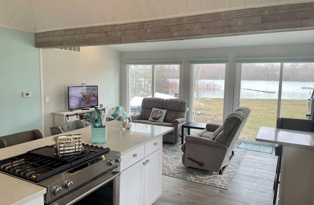 Cozy Cottage close to Ann Arbor!