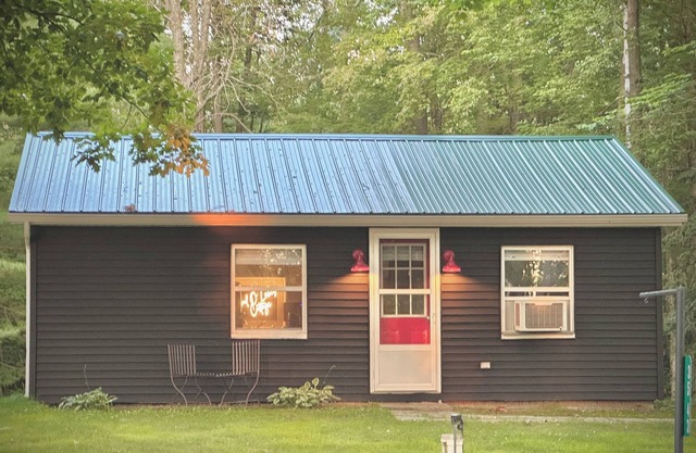 Cozy Cottage, Hot Tub, Sauna