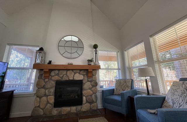 Cozy Cottage in Gated Community