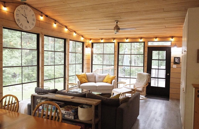 Cozy Cottage in the Trees