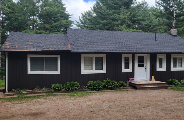 Cozy Cottage - Lake of Bays