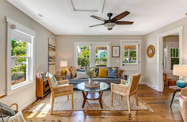 Cozy Cottage Near Downtown w/ NO Cleaning Chores