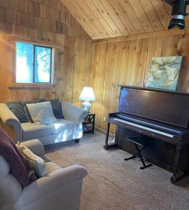 Cozy Cottage off Salmon River Tributary, in Town